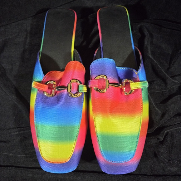 Shoes - Colorful Women's Slip-On Loafers